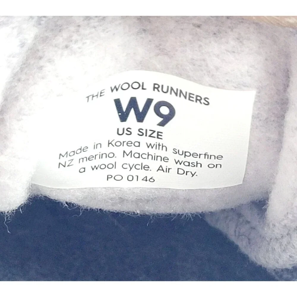 Allbirds Womens Wool‎ lilac runners - Size 9